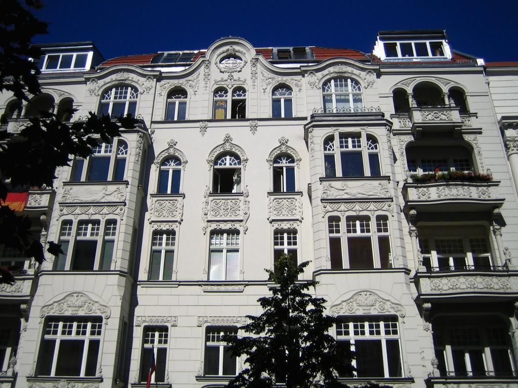 Hotel Pension Columbus Am Kurfuerstendamm Berlim Exterior foto